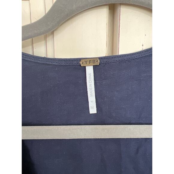 YFB Young Fabulous & Broke size medium navy blue linen blend crop top - Picture 2 of 4